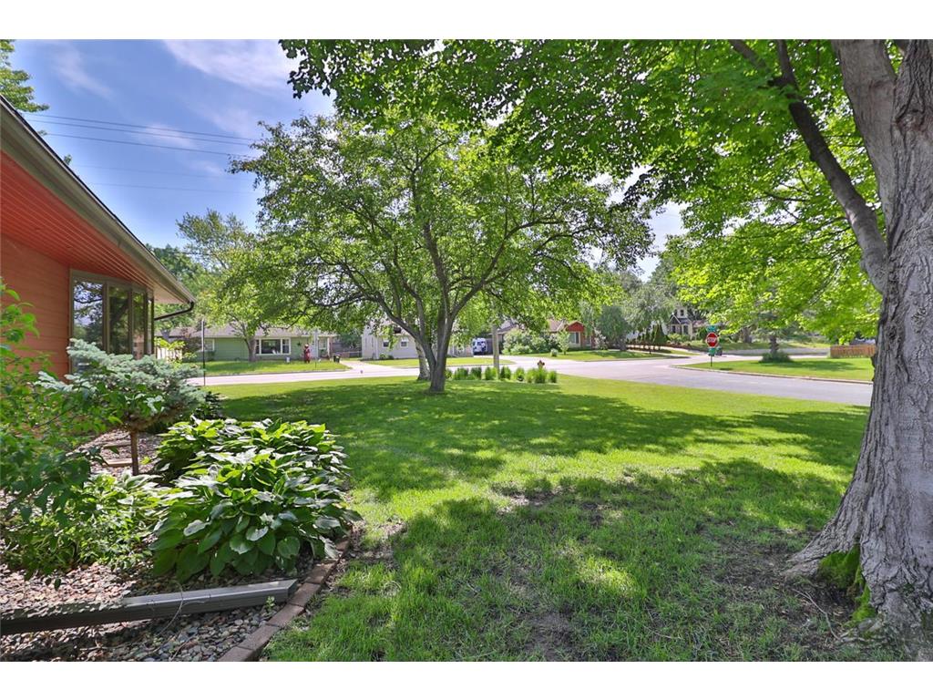 5808 France Avenue S Edina MN 55410 7065853 image4
