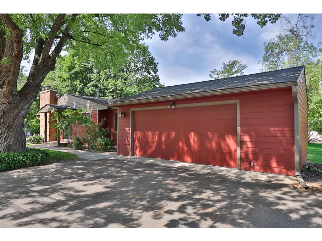 5808 France Avenue S Edina MN 55410 7065853 image41