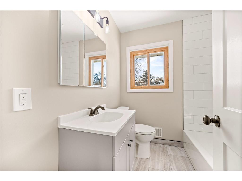 5808 Pearson Drive Brooklyn Center MN 55429 7025623 image20