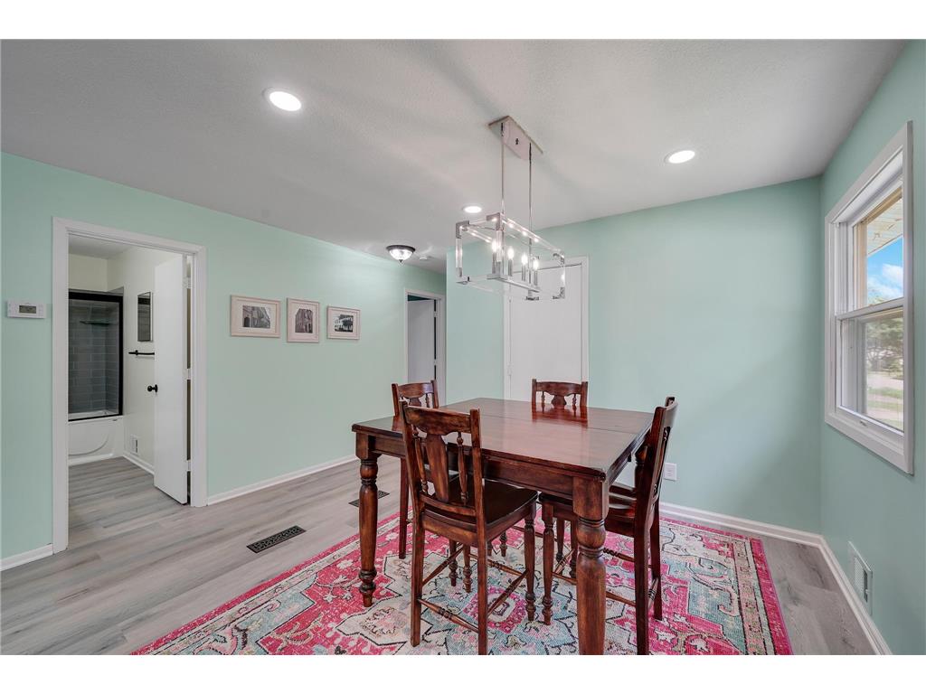 5810 Oldfield Avenue N Oak Park Heights MN 55082 7074941 image14