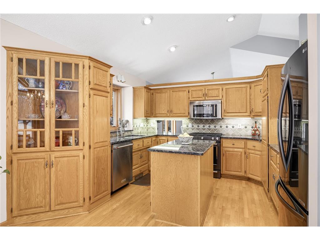 5812 Forestview Lane N Plymouth MN 55442 6818686 image4