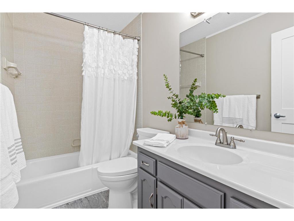 5815 Evergreen Lane Shoreview MN 55126 - Evergreen Ponds 7066984 image20