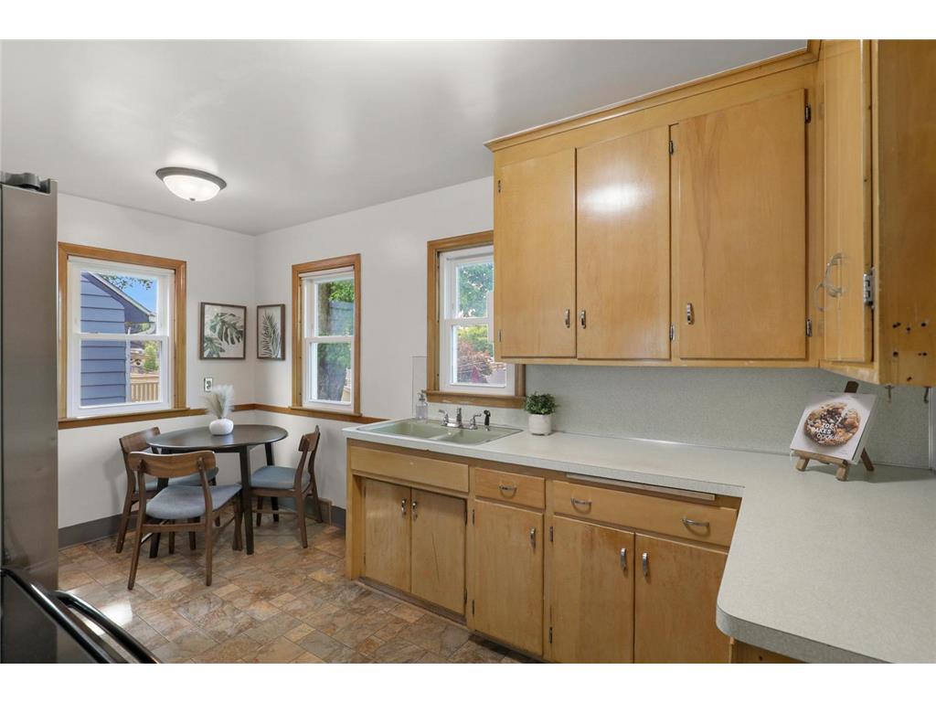 582 36 1/2 Avenue NE Minneapolis MN 55418 7075430 image11