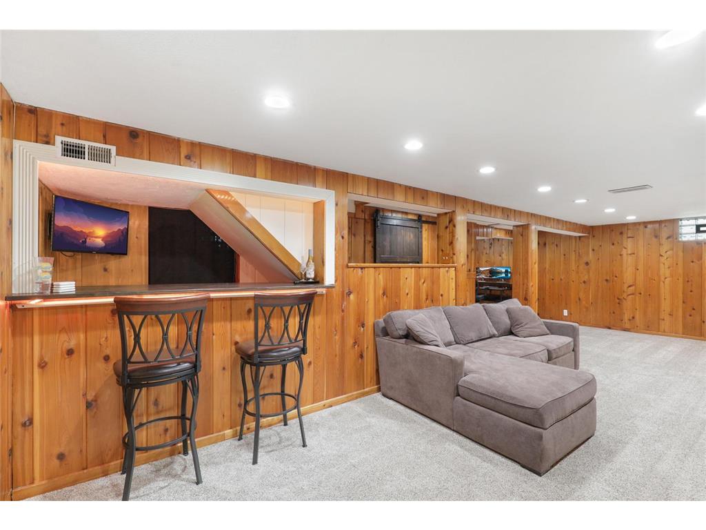 582 36 1/2 Avenue NE Minneapolis MN 55418 7075430 image19