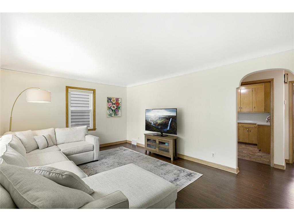 582 36 1/2 Avenue NE Minneapolis MN 55418 7075430 image2