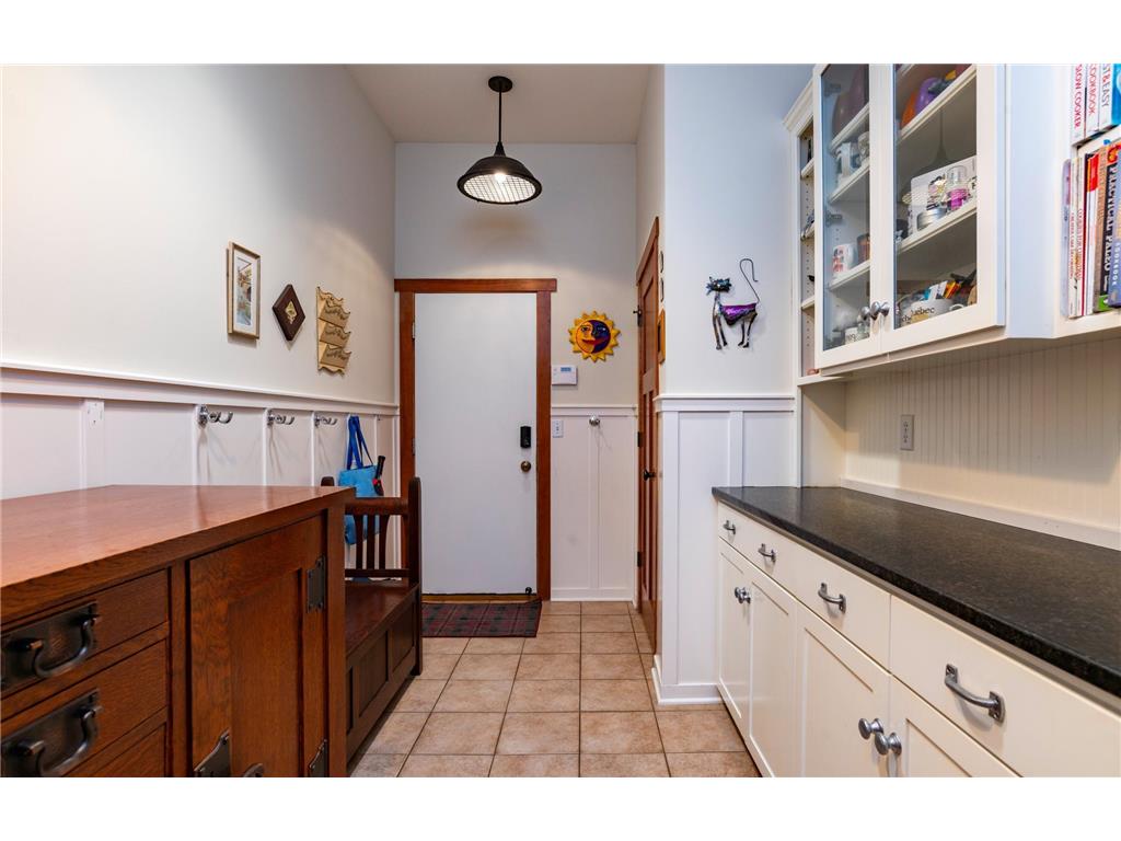 582 Summit Avenue Saint Paul MN 55102 6751138 image30