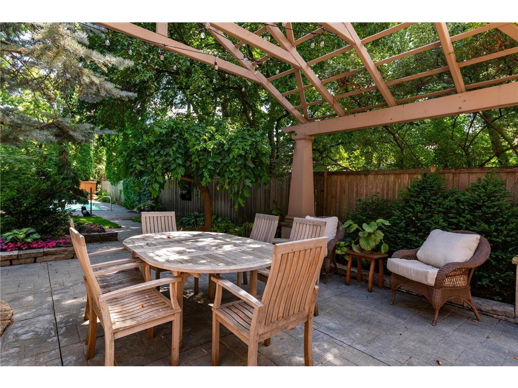 582 Summit Avenue Saint Paul MN 55102 6751138 image54