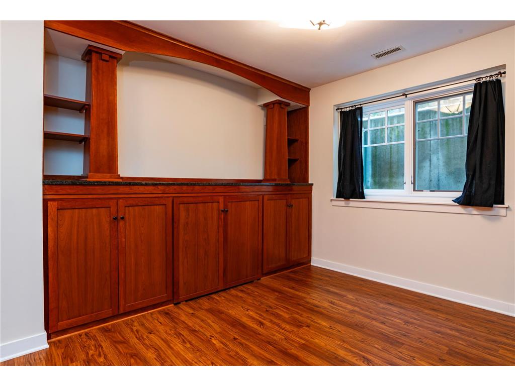 582 Summit Avenue Saint Paul MN 55102 7080942 image42