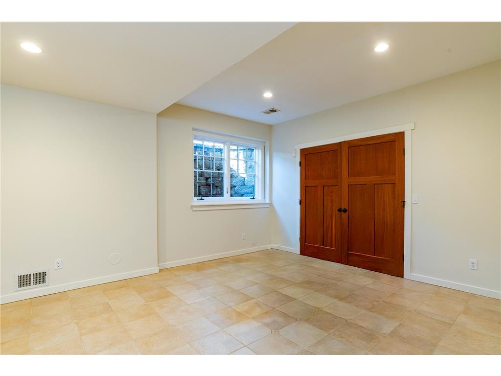 582 Summit Avenue Saint Paul MN 55102 7080942 image47