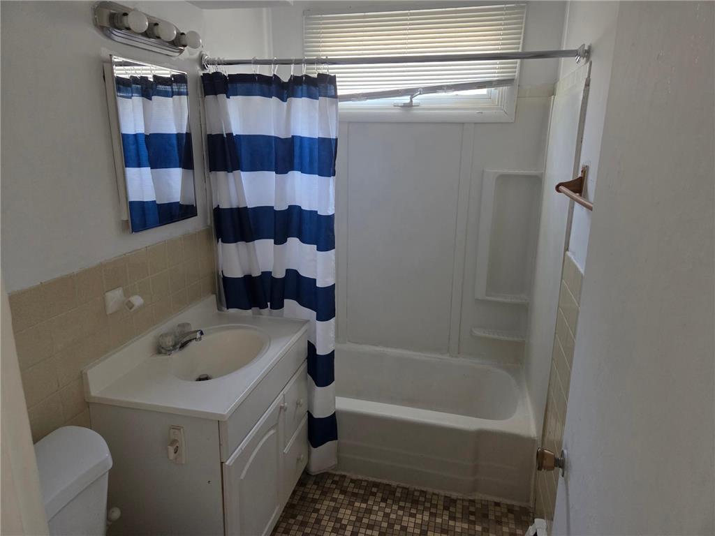 5820 2 1/2 Street NE Fridley MN 55432 7078856 image6