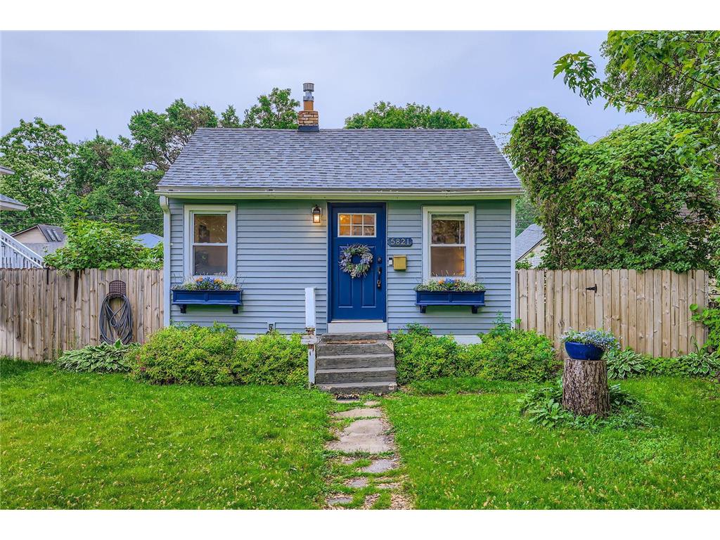 5821 2 1/2 Street NE Fridley MN 55432 6735981 image1