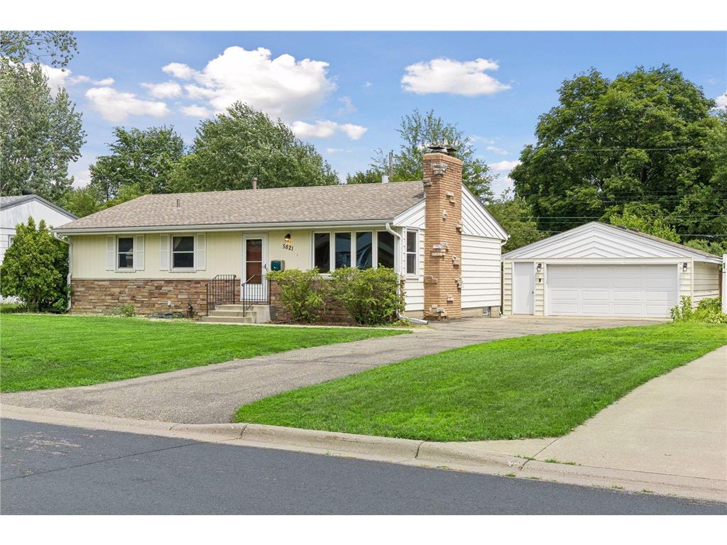5821 5th Street NE Fridley MN 55432 7102804 image1