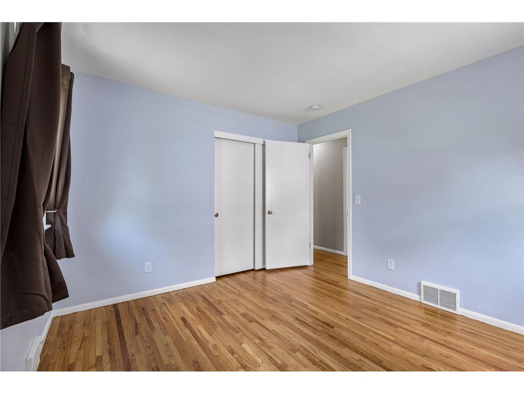 5821 5th Street NE Fridley MN 55432 7102804 image11