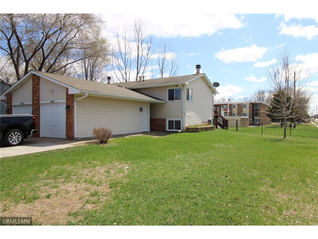 5821 84 1/2 Avenue N Brooklyn Park MN 55443 7058021 image1