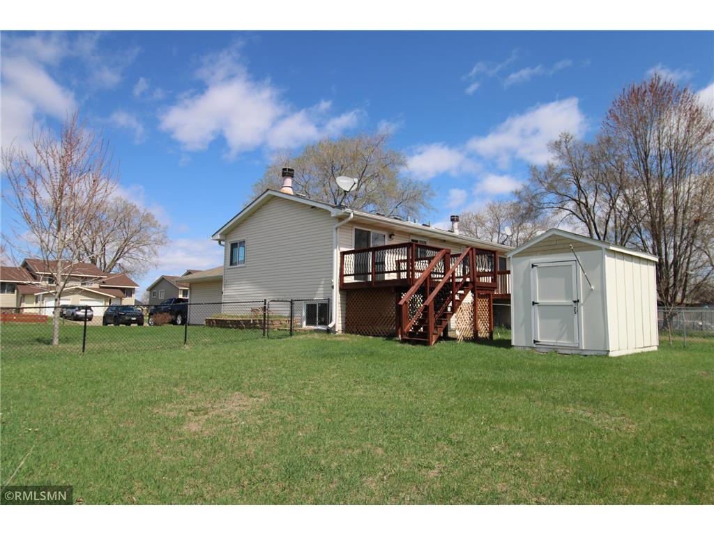 5821 84 1/2 Avenue N Brooklyn Park MN 55443 7058021 image2