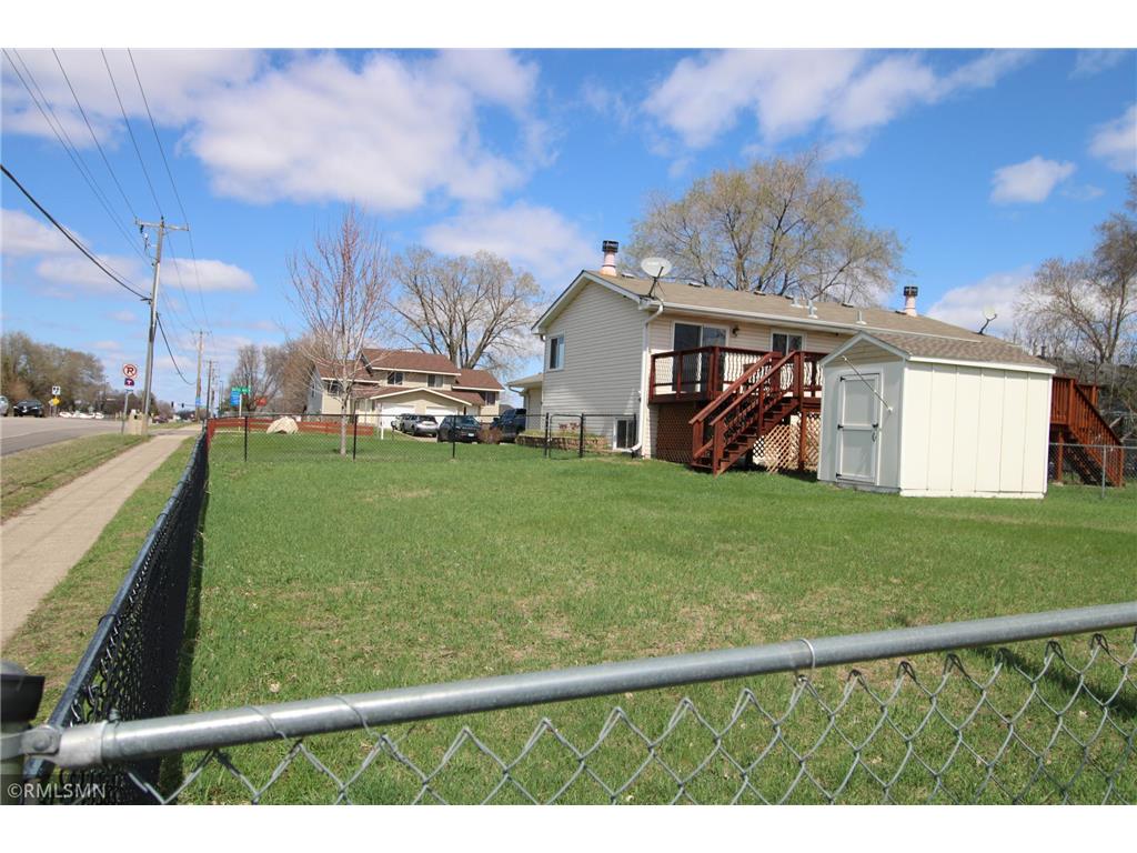 5821 84 1/2 Avenue N Brooklyn Park MN 55443 7058021 image3