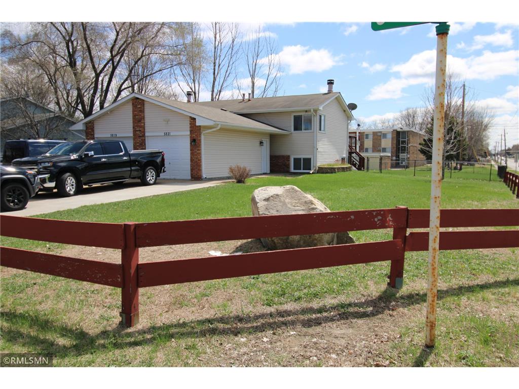 5821 84 1/2 Avenue N Brooklyn Park MN 55443 7058021 image4