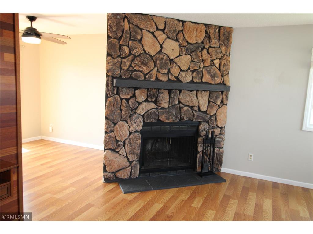 5821 84 1/2 Avenue N Brooklyn Park MN 55443 7058021 image8