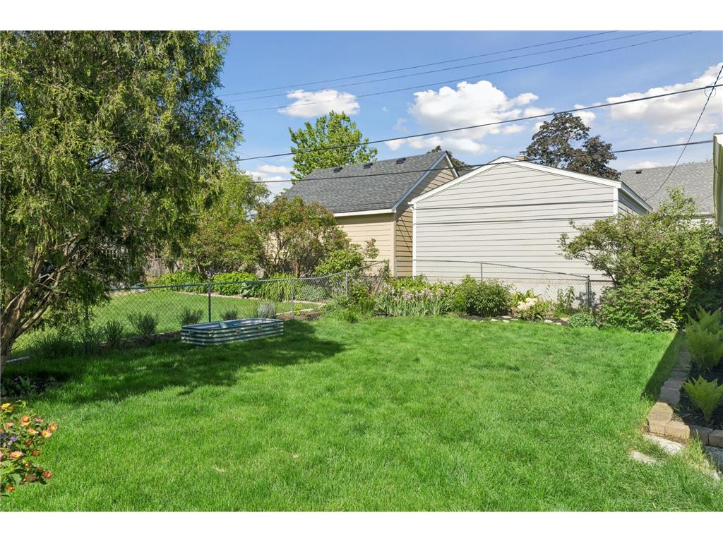 5821 Colfax Avenue S Minneapolis MN 55419 7069843 image56