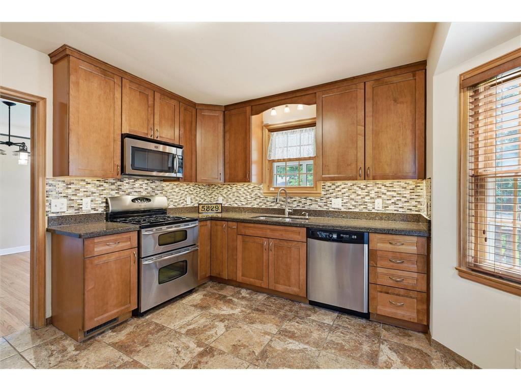 5829 Columbus Avenue Minneapolis MN 55417 7085071 image21