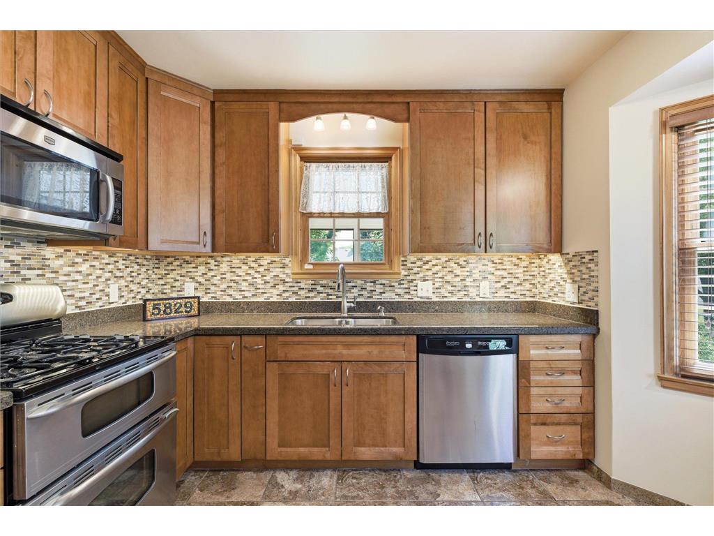 5829 Columbus Avenue Minneapolis MN 55417 7085071 image22