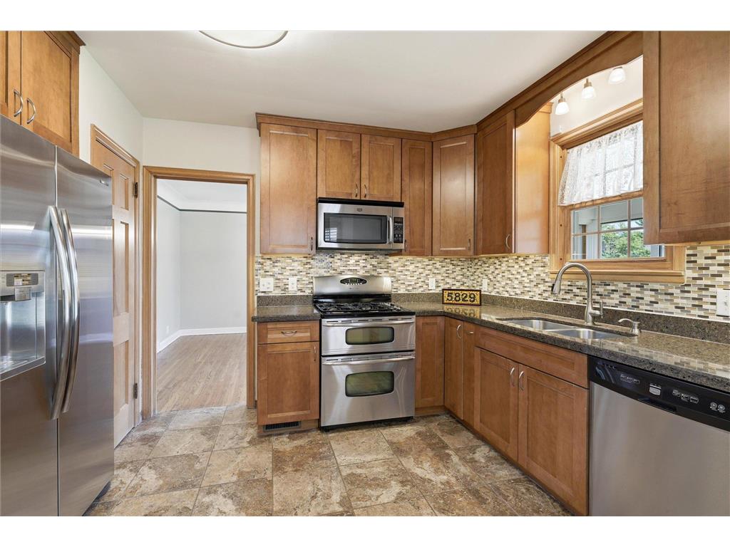 5829 Columbus Avenue Minneapolis MN 55417 7085071 image25