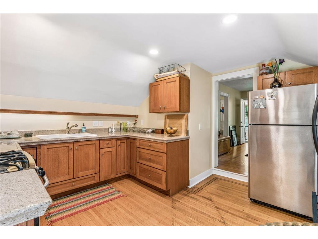 583 Marshall Avenue Saint Paul MN 55102 7091313 image16