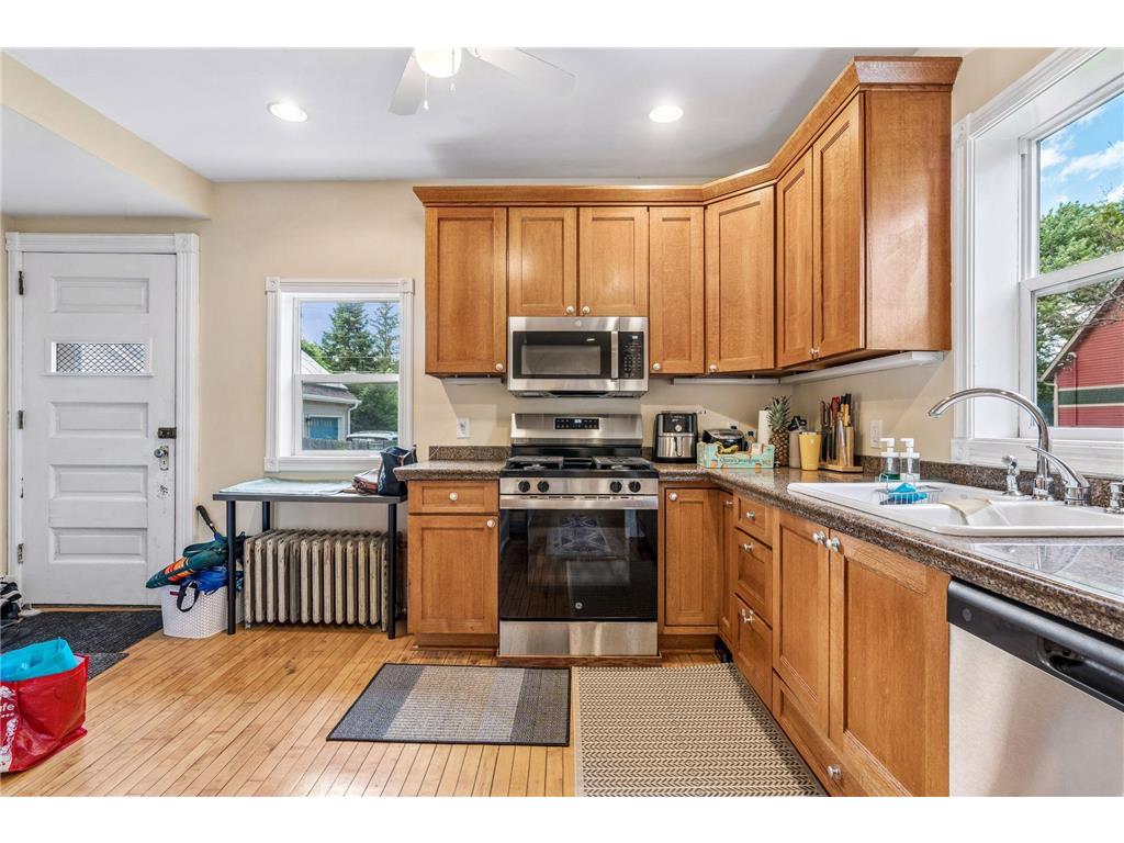 583 Marshall Avenue Saint Paul MN 55102 7091313 image9