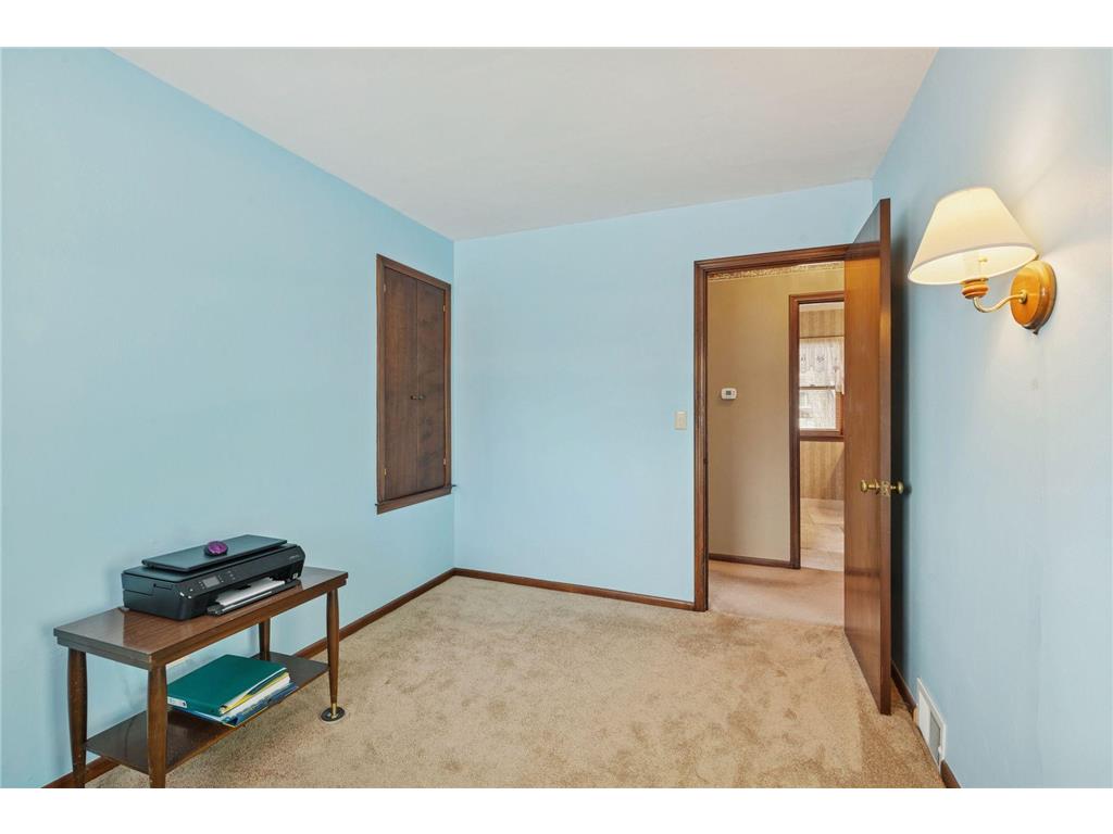 5832 Rhode Island Avenue N Crystal MN 55428 7035982 image18