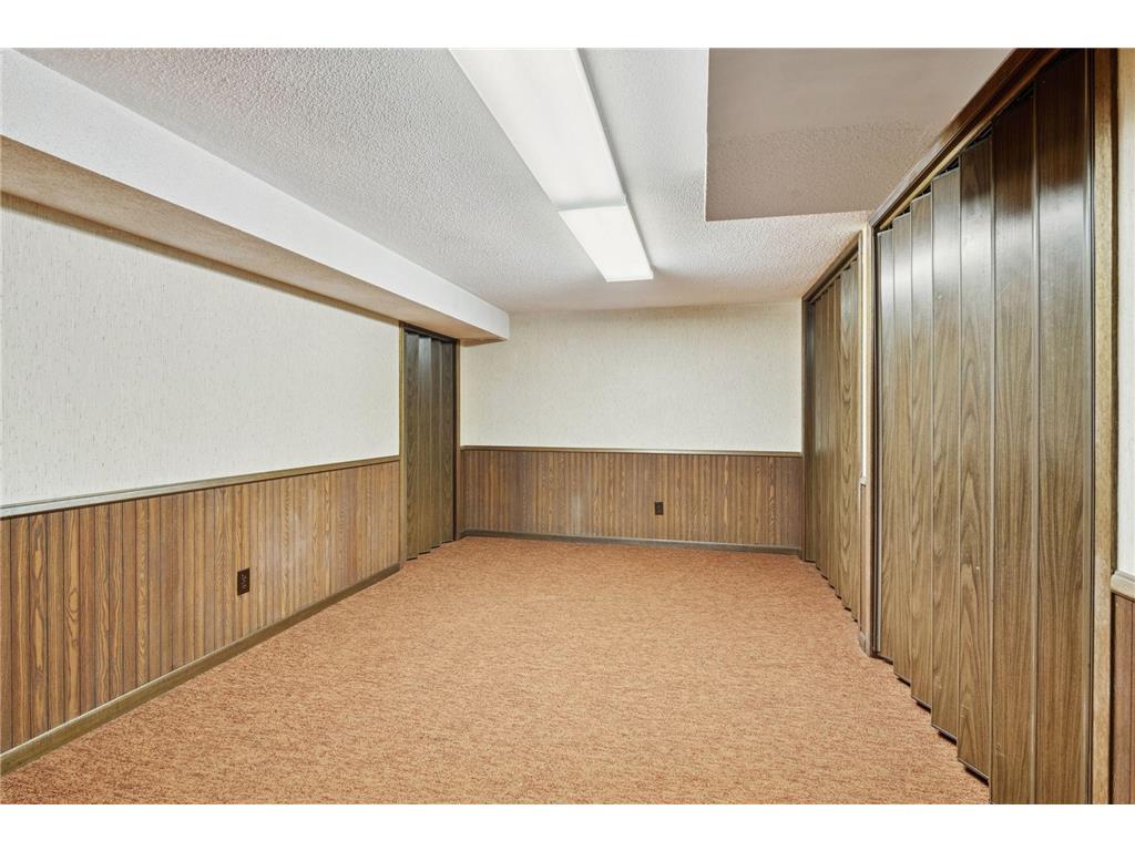 5832 Rhode Island Avenue N Crystal MN 55428 7035982 image22