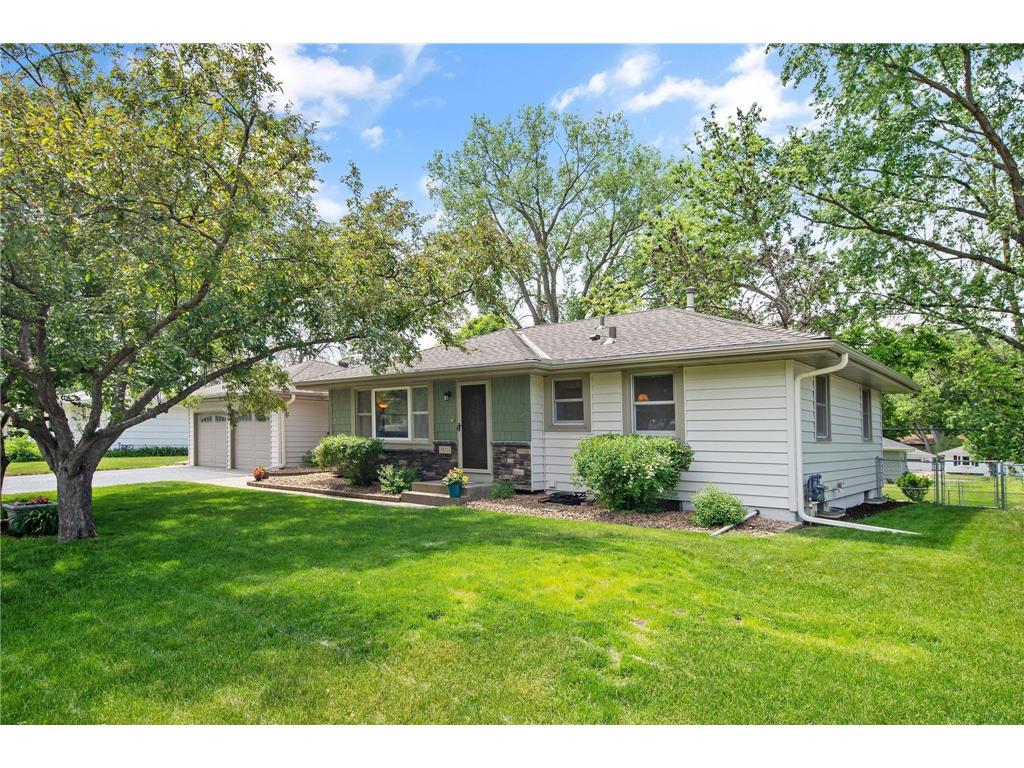 5833 Decatur Avenue N, New Hope, MN, 55428 MLS 7641007 Edina Realty