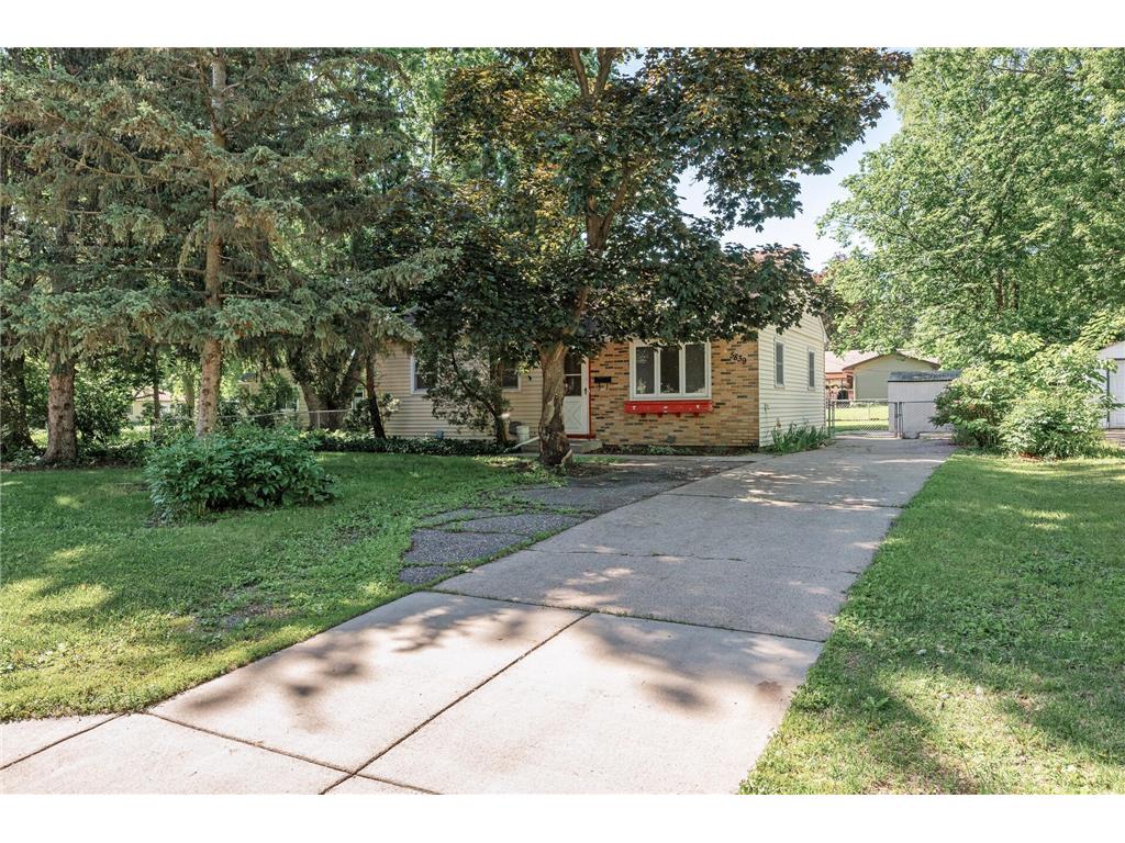 5839 Quebec Avenue N Crystal MN 55428 6544403 image1