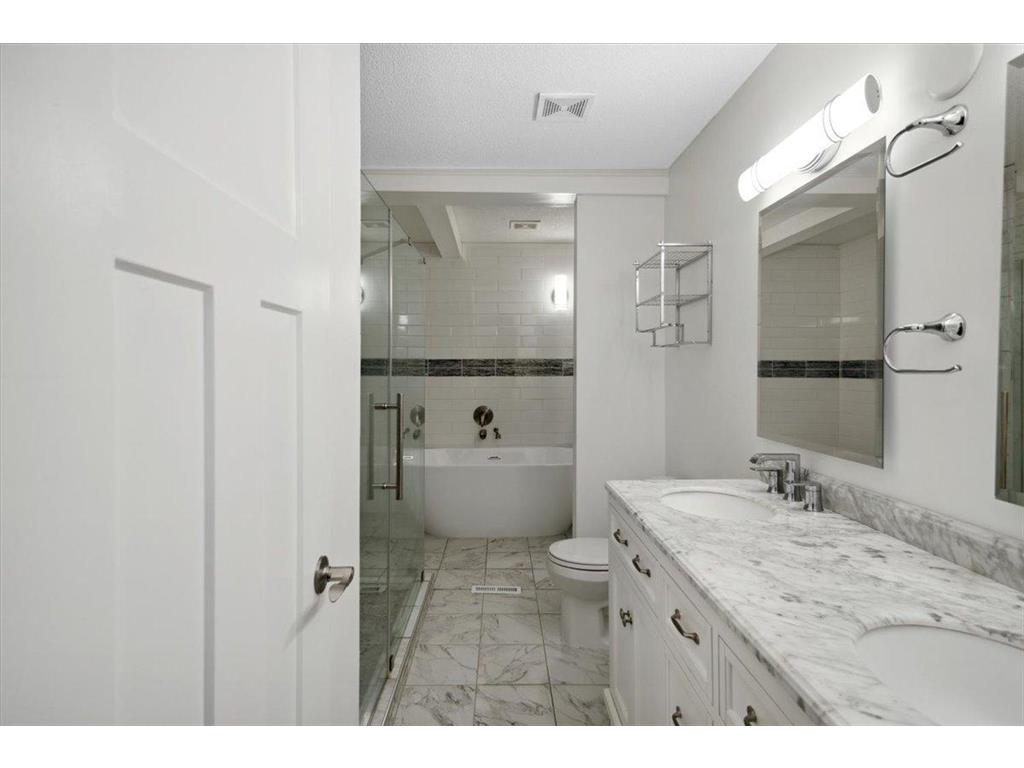 5839 Shores Drive Brooklyn Center MN 55429 6611658 image1