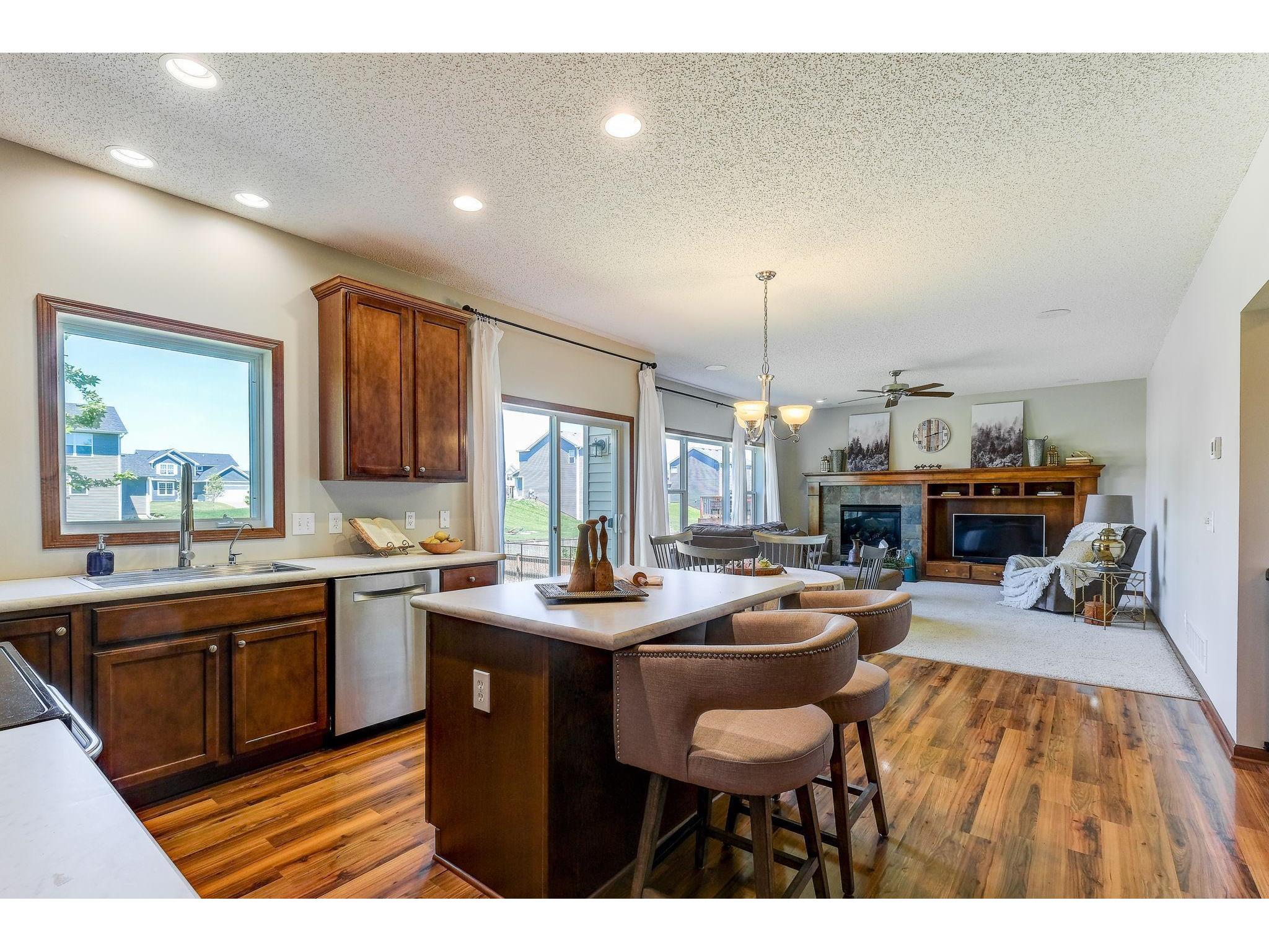 584 Franklin Avenue W, Delano, MN 55328 MLS 5767993 Edina Realty