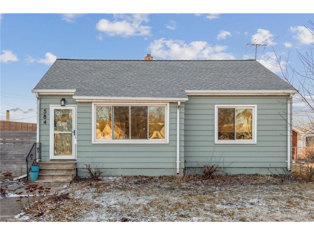 584 Pelham Boulevard Saint Paul MN 55104 6387714 image1