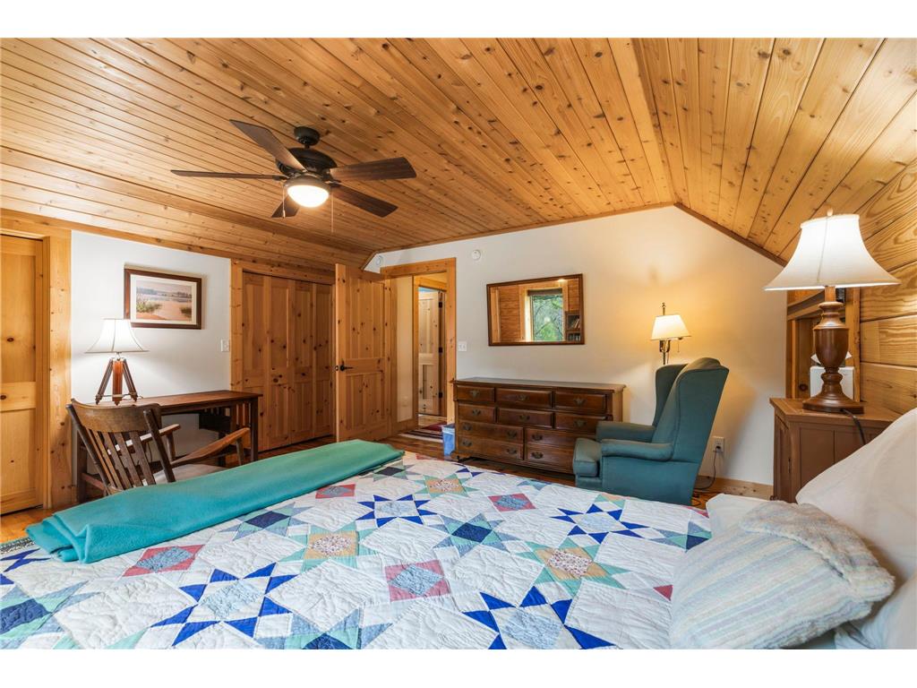 5840 Christmas Lake Road Shorewood MN 55331 - Christmas 7103645 image39