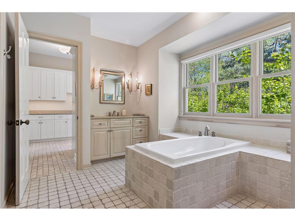 5840 Mount Normandale Drive Bloomington MN 55437 - Normandale 7064071 image65