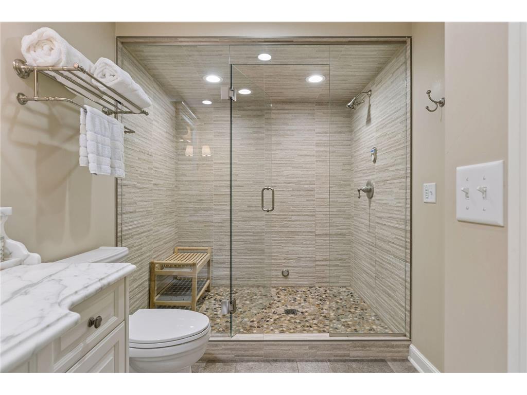 5840 Mount Normandale Drive Bloomington MN 55437 - Normandale 7064071 image84