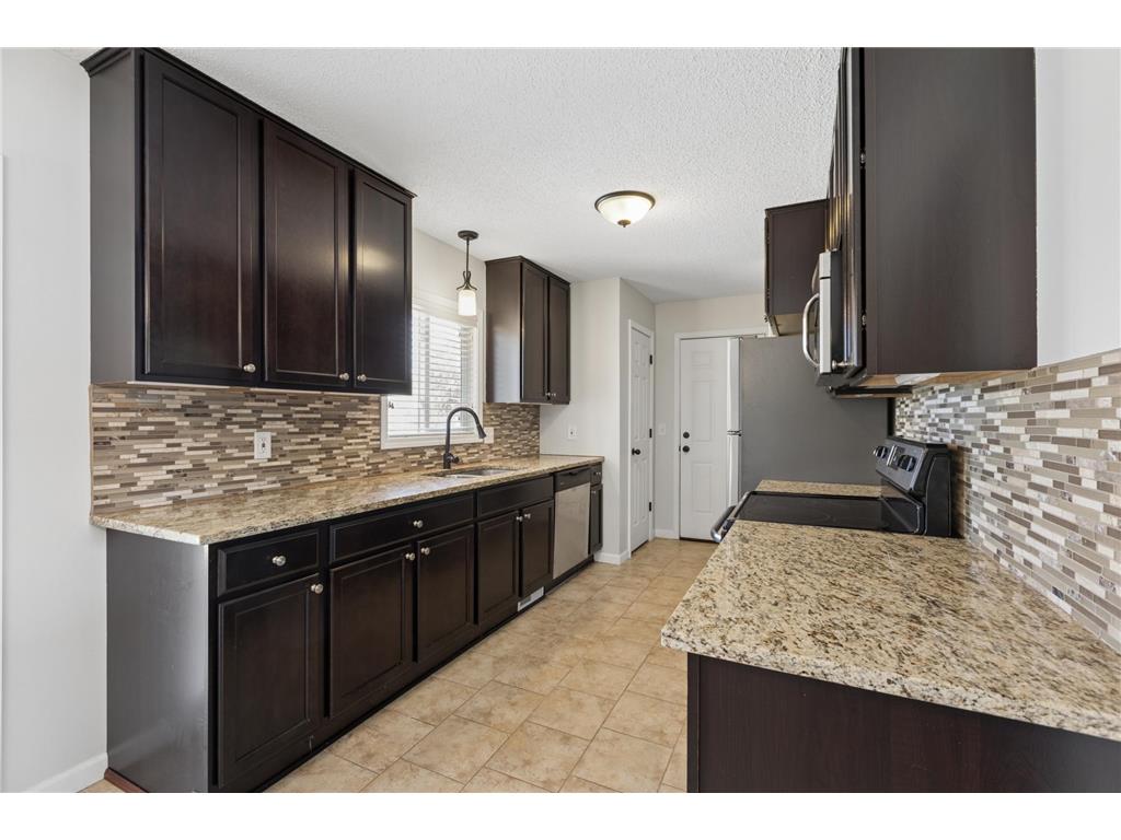 5841 Boone Avenue N New Hope MN 55428 7088619 image1