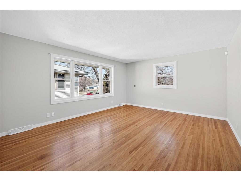 5844 Washburn Avenue S Minneapolis MN 55410 7001936 image4