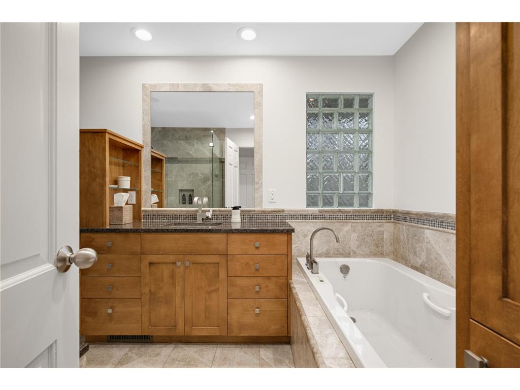 5847 Long Brake Trail Edina MN 55439 7050603 image32