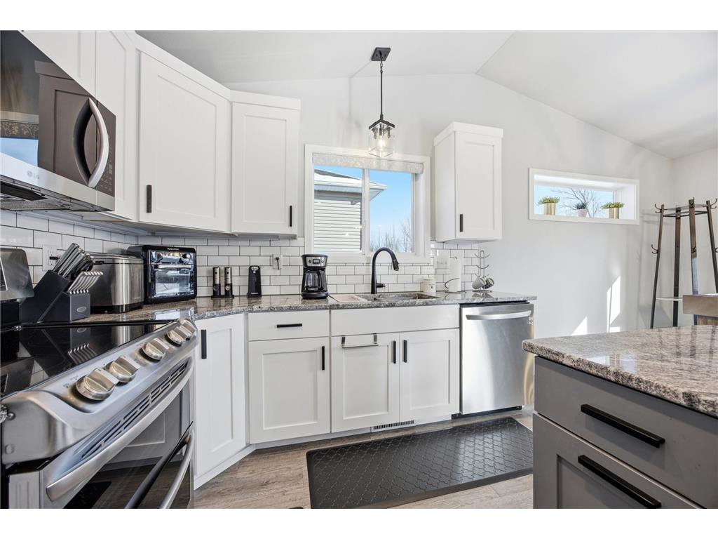 5848 Deb Drive W West Fargo ND 58078 7102995 image8
