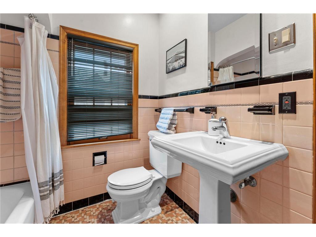 5848 Oakland Avenue Minneapolis MN 55417 7054723 image21