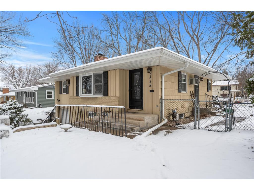 5849 Tennison Drive NE Fridley MN 55432 6506564 image1