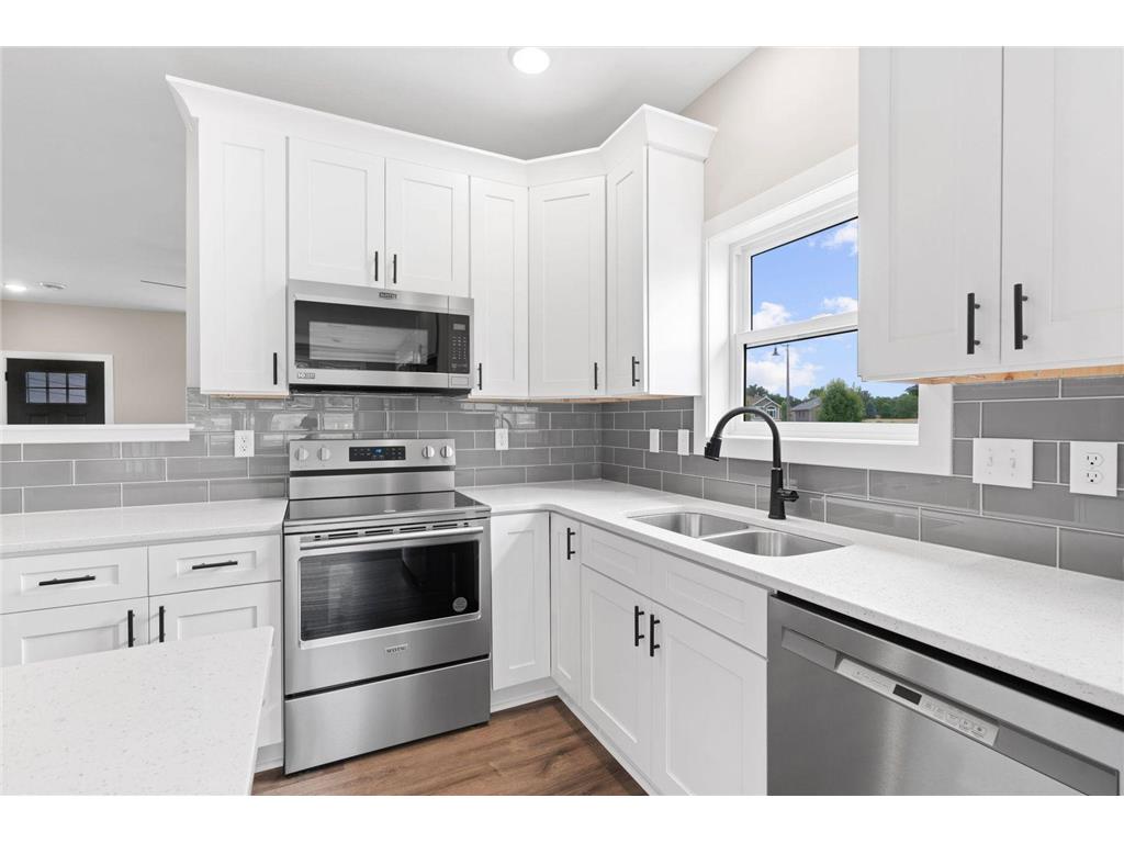 585 Cedar Drive Lake City MN 55041 6776357 image6