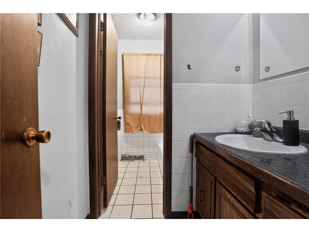 585 Cottage Avenue W Saint Paul MN 55117 7005268 image16