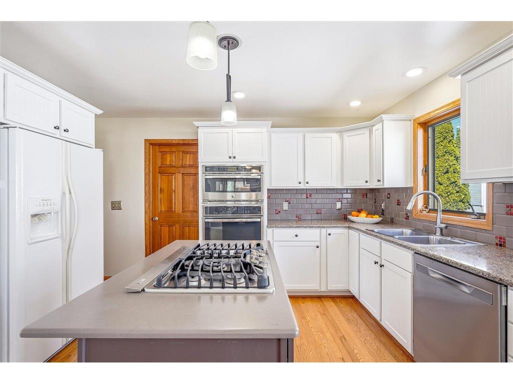 585 High Ridge Circle Mendota Heights MN 55118 6784178 image23