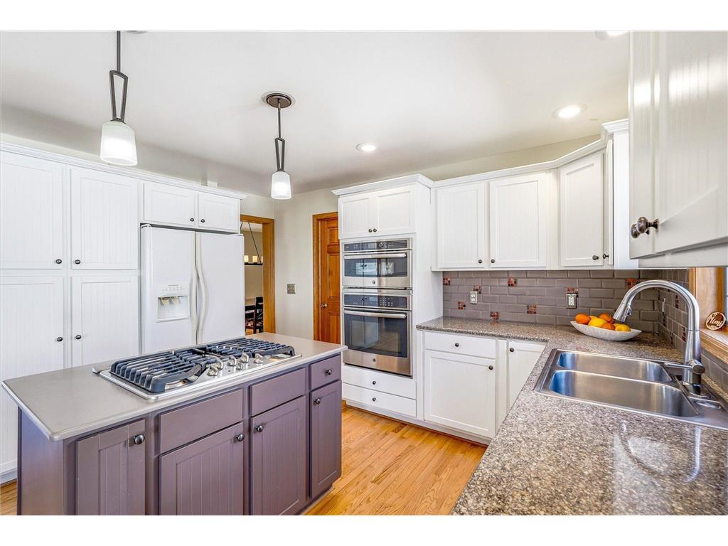 585 High Ridge Circle Mendota Heights MN 55118 6784178 image24