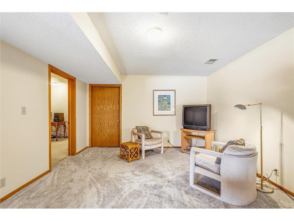 585 High Ridge Circle Mendota Heights MN 55118 6784178 image53