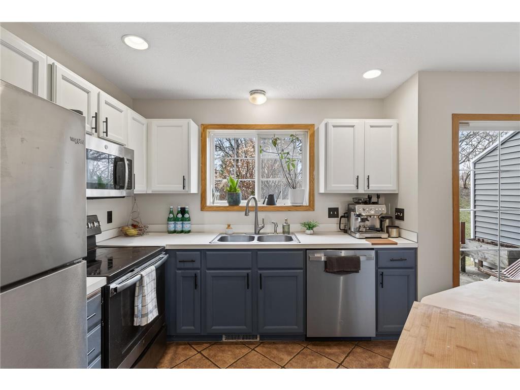 585 Mission Hills Way W Chanhassen MN 55317 7045203 image14